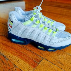 Nike Air Max 95 Multi-Swoosh